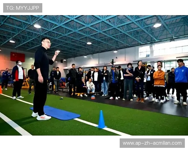 “青训教练员培训取得新突破,打造专业化队伍”,教练员技能培训